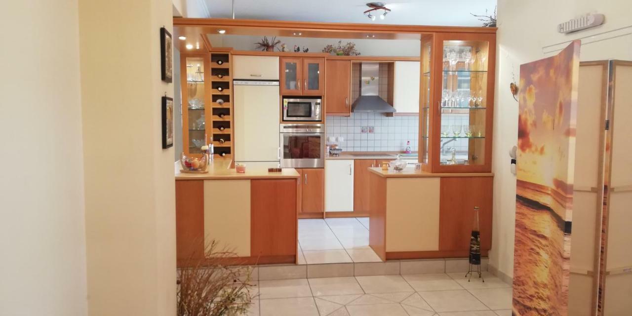 Apartment Giorgos Kalamata Bagian luar foto
