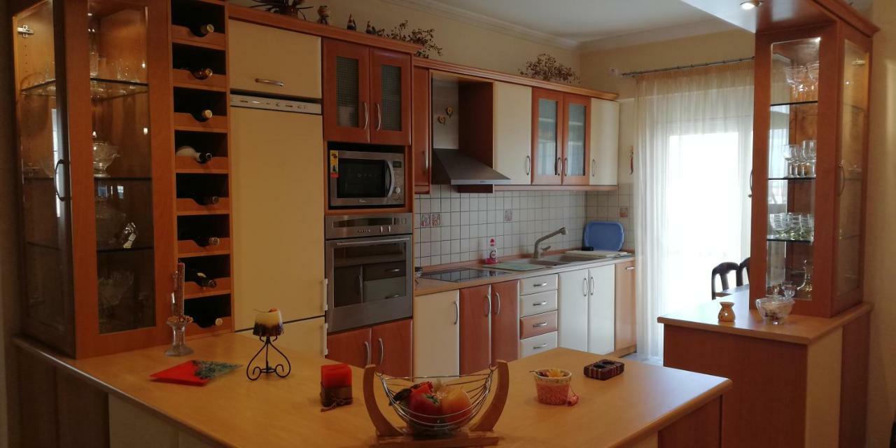 Apartment Giorgos Kalamata Bagian luar foto