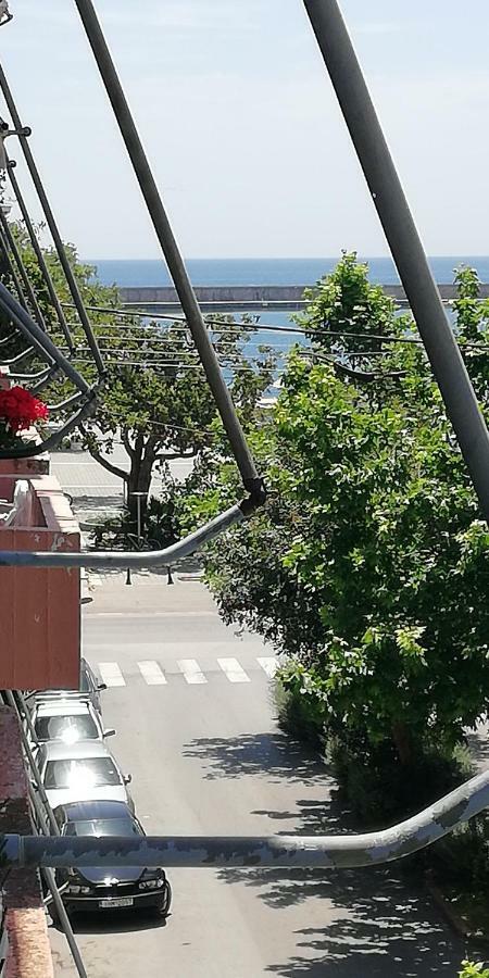 Apartment Giorgos Kalamata Bagian luar foto