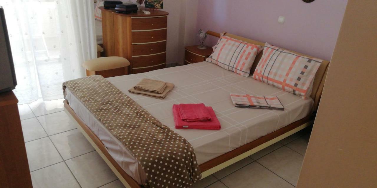 Apartment Giorgos Kalamata Bagian luar foto